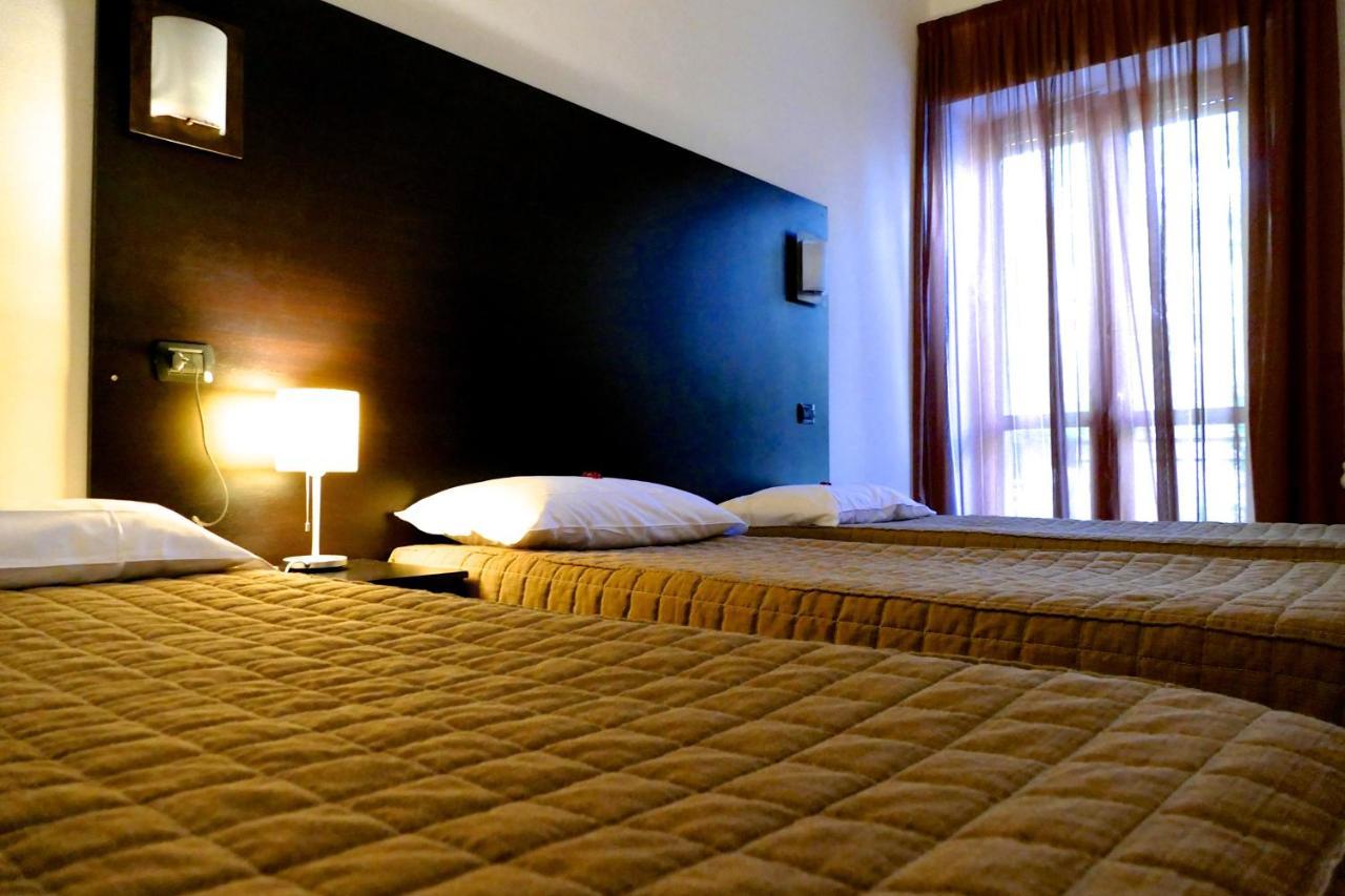 Hotel Colucci นัสโก้ ภายนอก รูปภาพ