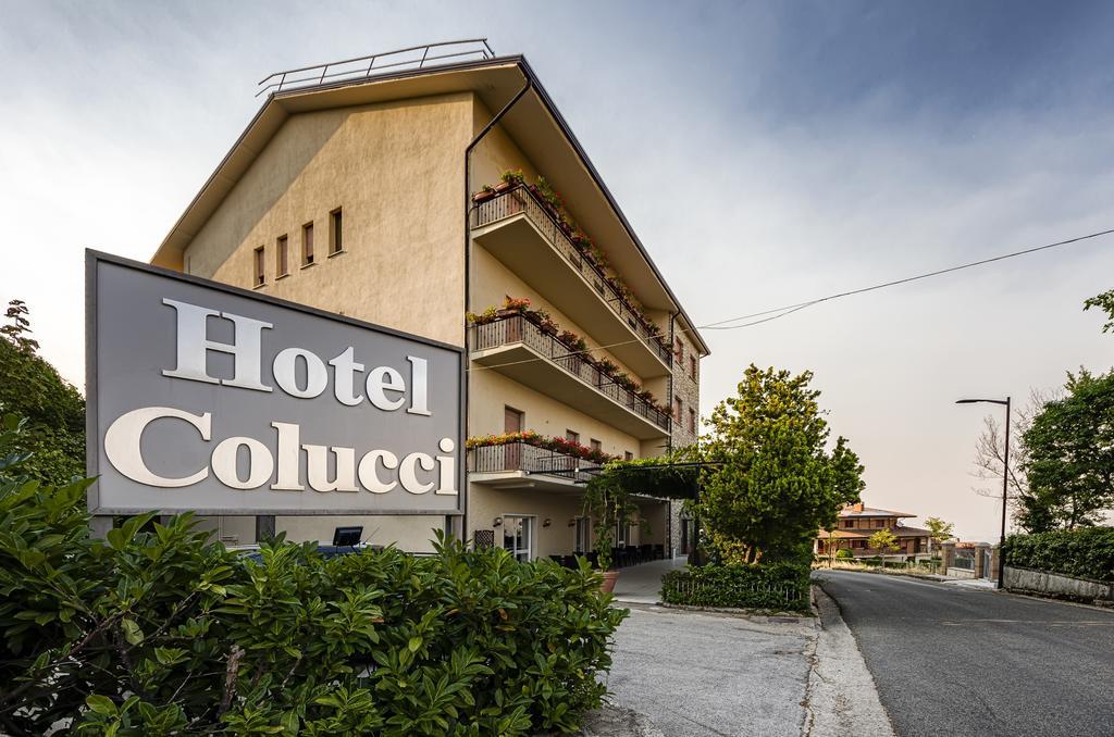 Hotel Colucci นัสโก้ ภายนอก รูปภาพ
